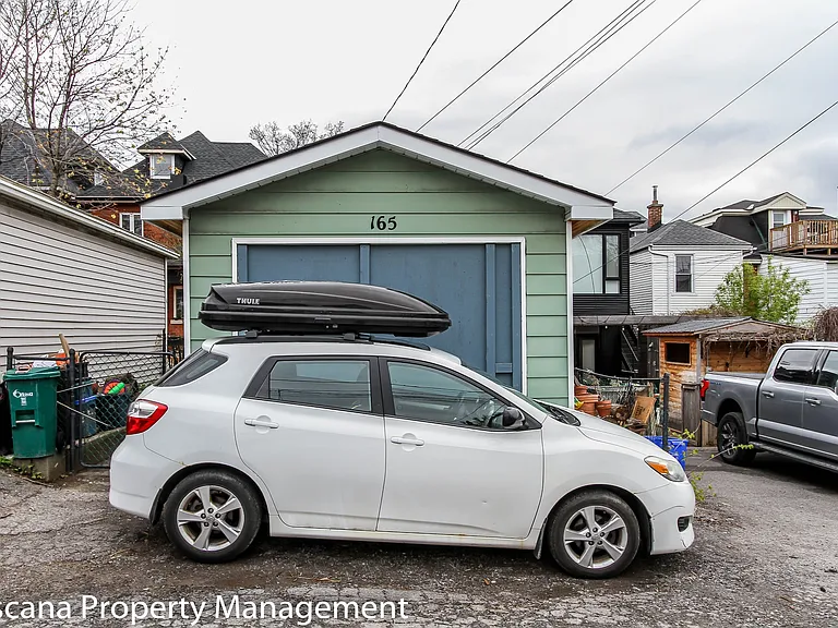 165 Irving Ave — Photo 35
