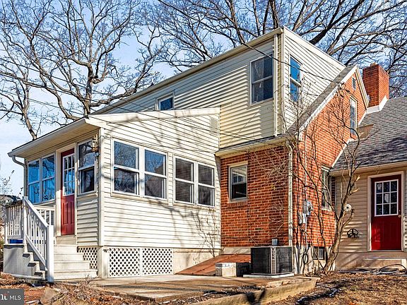 5th image of 450 N 69th St