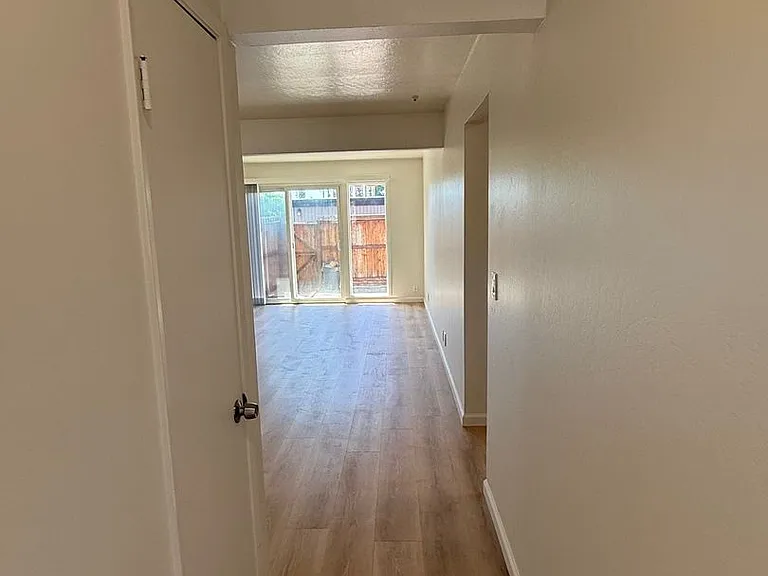 500 Russell Avenue — Photo 3