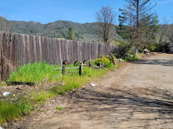 8825 Colony Drive, Redwood Valley, CA 95470