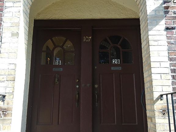 4th image of 109 Ravenhurst Ave