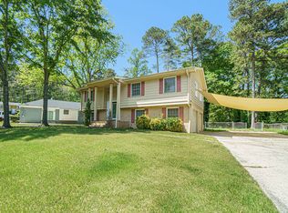 397 Valiant Ln, Riverdale, GA 30274