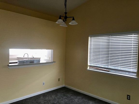 5th image of 8212 Summer Falls Cir