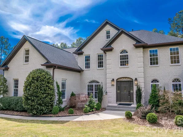 8022 Silver Jade Ln, Denver, NC 28037