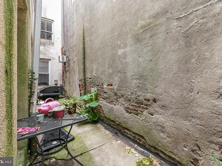 802 S 4th St #1 — Photo 13