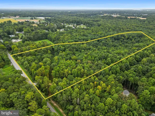 Leon Way, Mechanicsville, MD 20659