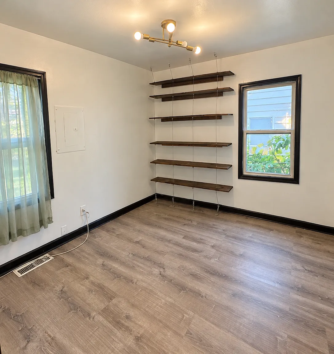 22413 Cushing Ave - MI - 1 — Photo 3