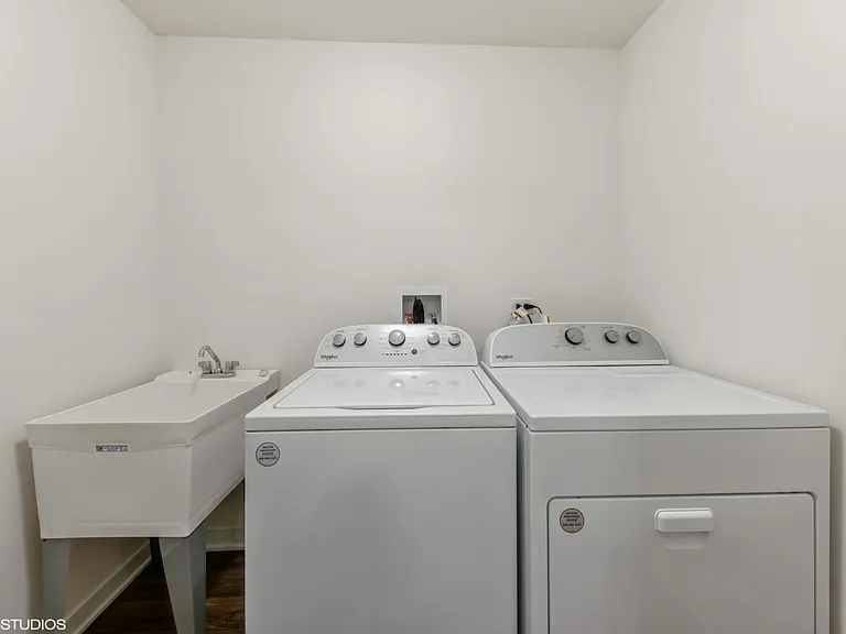 40 Olympus Dr — Photo 5