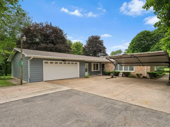 7232 E Heritage Dr, Pierceton, IN 46562