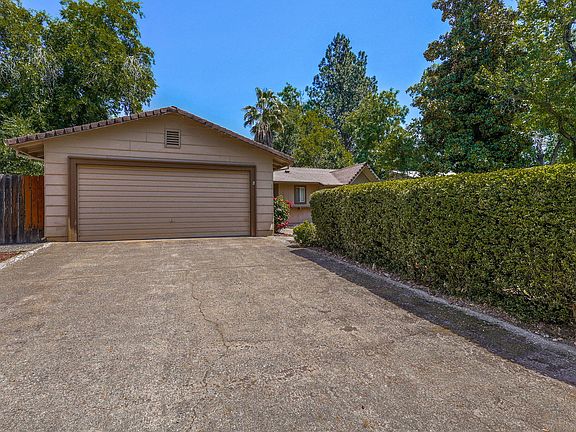 4th image of 294 Newport Dr