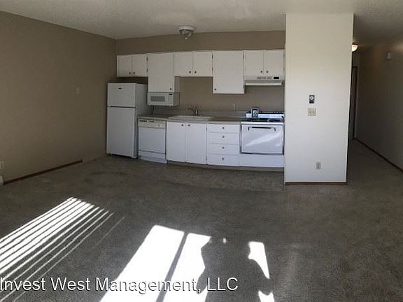 2nd image of 1701 E Reserve St APT 12