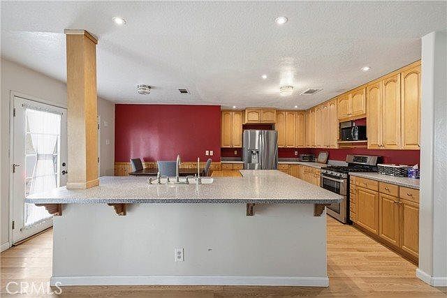 19525 Steinway St, Santa Clarita, CA 91351 | Zillow