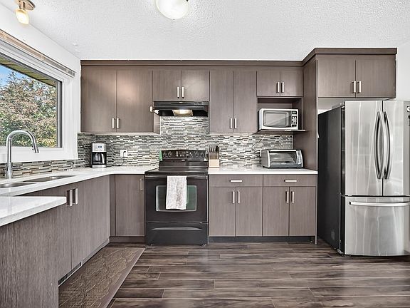 3rd image of 2112 36th St NW