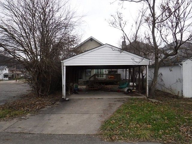 2nd image of 815 Wentworth Ave