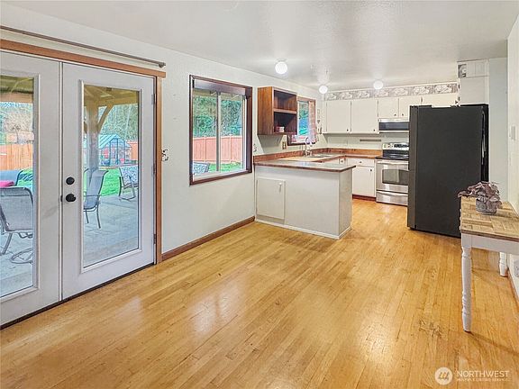 5th image of 17623 53rd Drive NW