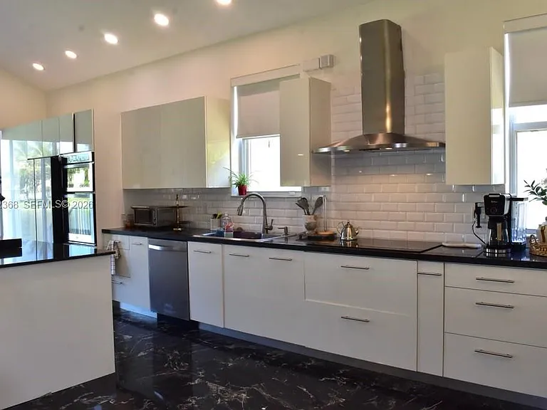5273 SW 158th Ave — Photo 7