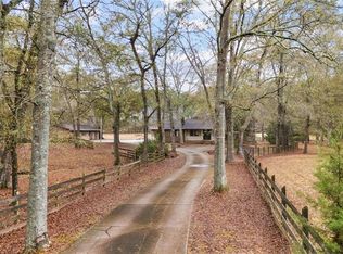 165 Shamrock Dr, Fayetteville, GA 30215