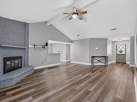 5th image of 3932 Farrington St