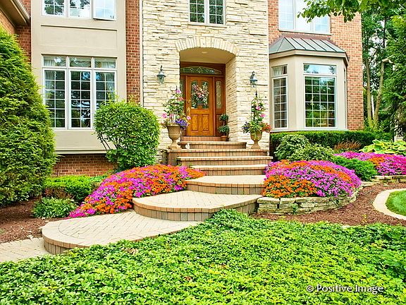 3rd image of 8709 Royal Swan Ln