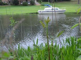 3220 Bayou Dr, Pensacola, FL 32505