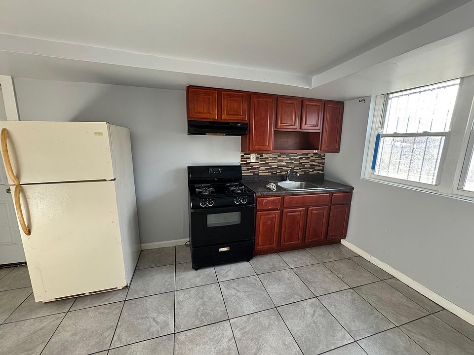 1st image of 202 Brookdale Ave