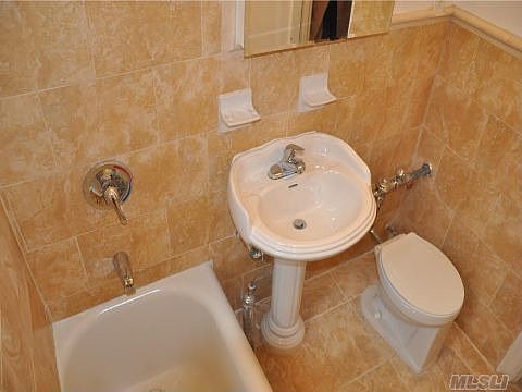 5th image of 8344 Lefferts Blvd APT 1M