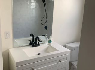 11677 1/2 Magnolia Blvd #4, North Hollywood, CA 91601