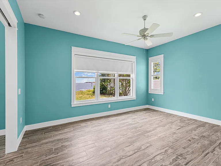6323 Bayou Grande Blvd NE — Photo 29