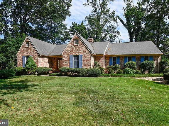 5th image of 3707 Aquia Dr