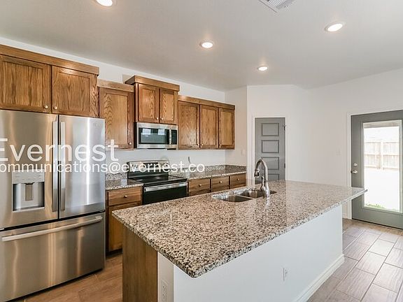3rd image of 845 Freedom Cir