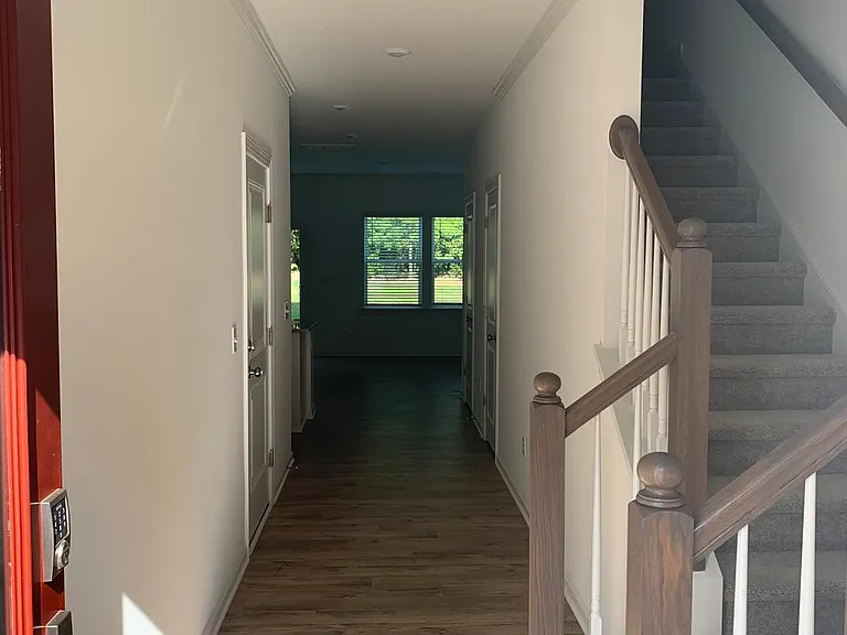 232 Hank Way — Photo 3