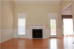 3rd image of 139 Gallant Ct