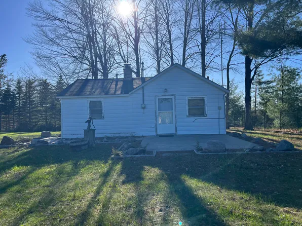 2555 W Thumb Lake Rd, Vanderbilt, MI 49795