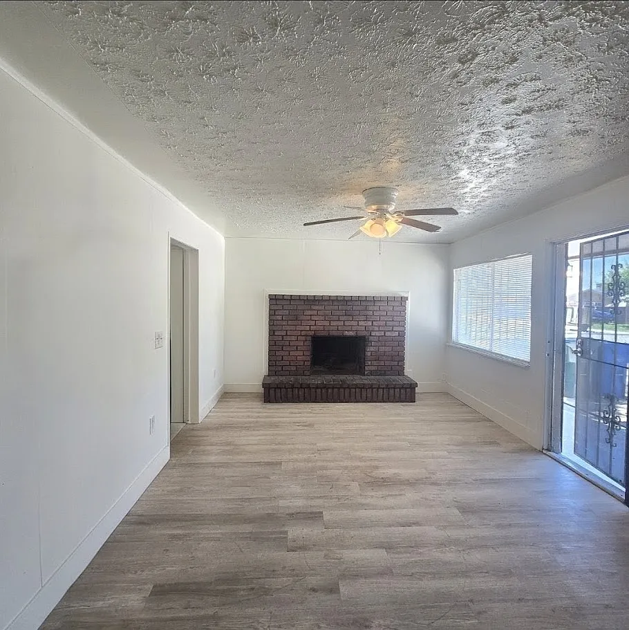 3 bed, 1430 sqft, $1,795 — Photo 2