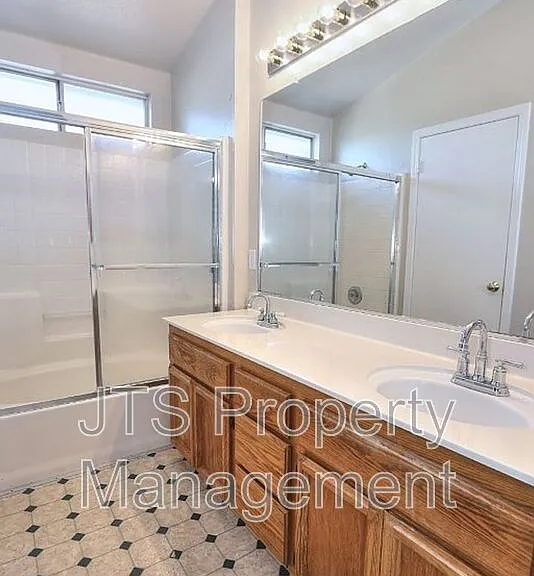 6620 Verandah Ct — Photo 36