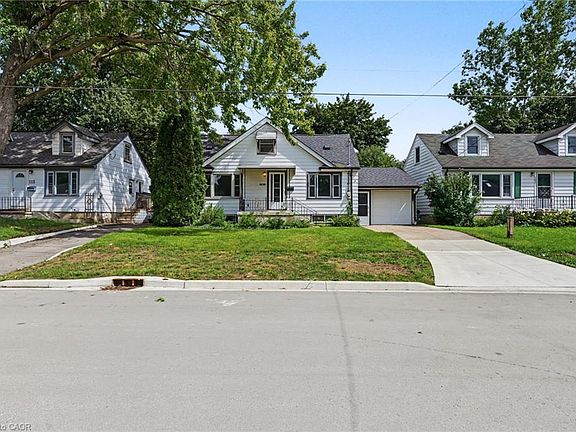 4th image of 111 Foster Ave