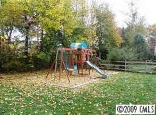 635 Clearbrook Rd, Matthews, NC 28105