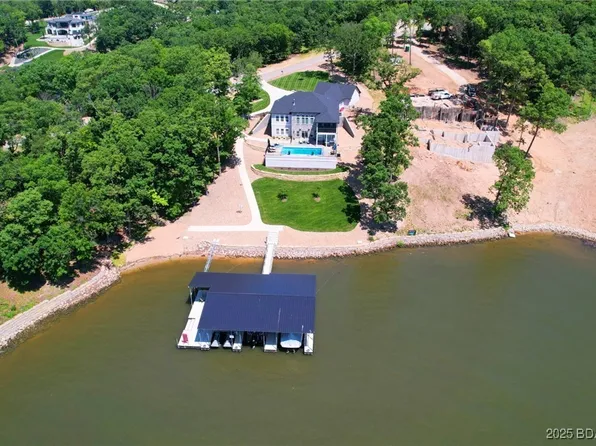 243 E Villages Estates Rd, Sunrise Beach, MO 65079
