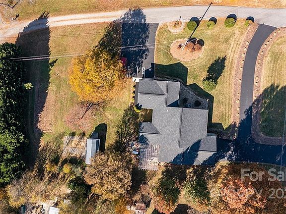 4th image of 931 Malcolm Blvd