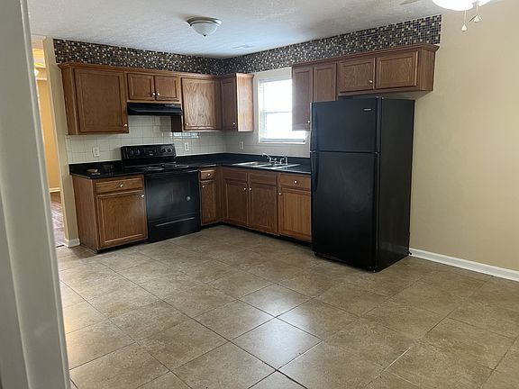 4th image of 2049 Williams Valley Dr