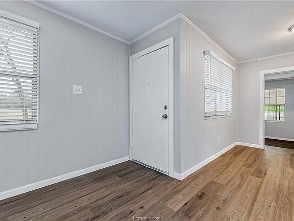 4th image of 3755 W Villa Maria Rd