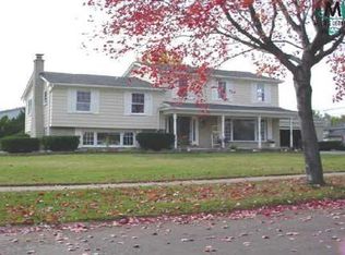 2003 Briargrove Dr, Troy, MI 48098