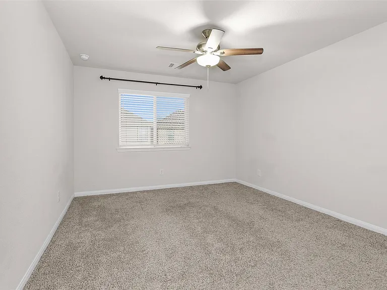 17423 Desmond St — Photo 25