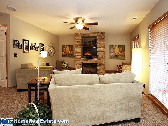 3rd image of 1501 Sawyer Ct