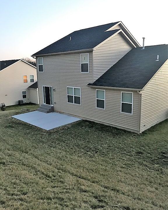 2nd image of 2130 Seven Trails Dr