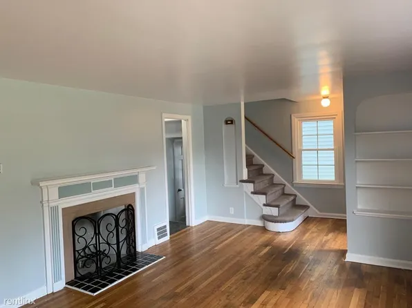 1691 S Belvoir Blvd, South Euclid, OH 44121