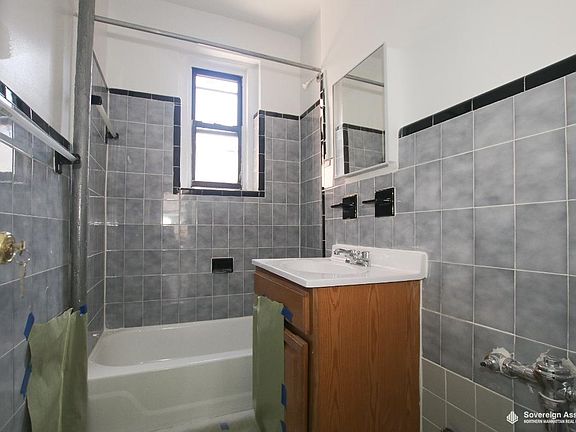 5th image of 108 Park Ter E APT 1E