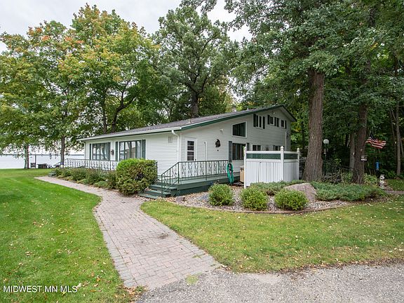 3rd image of 1354 S Shore Dr