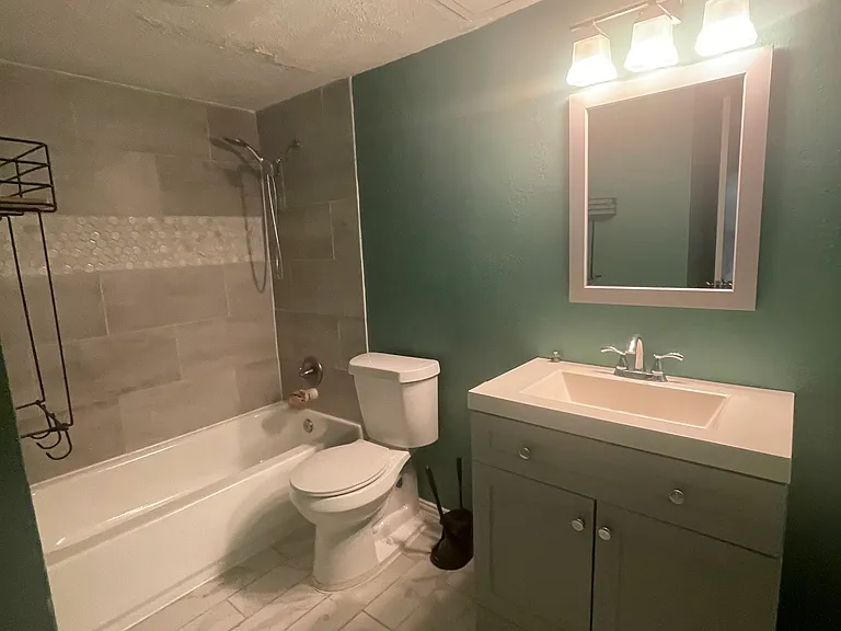 4837 Cedar Springs Rd #207 — Photo 4