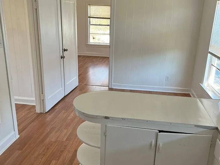 4019 Procter St — Photo 8